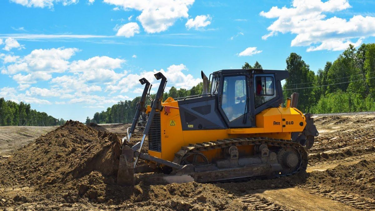Бульдозер ДСТ-Урал d10