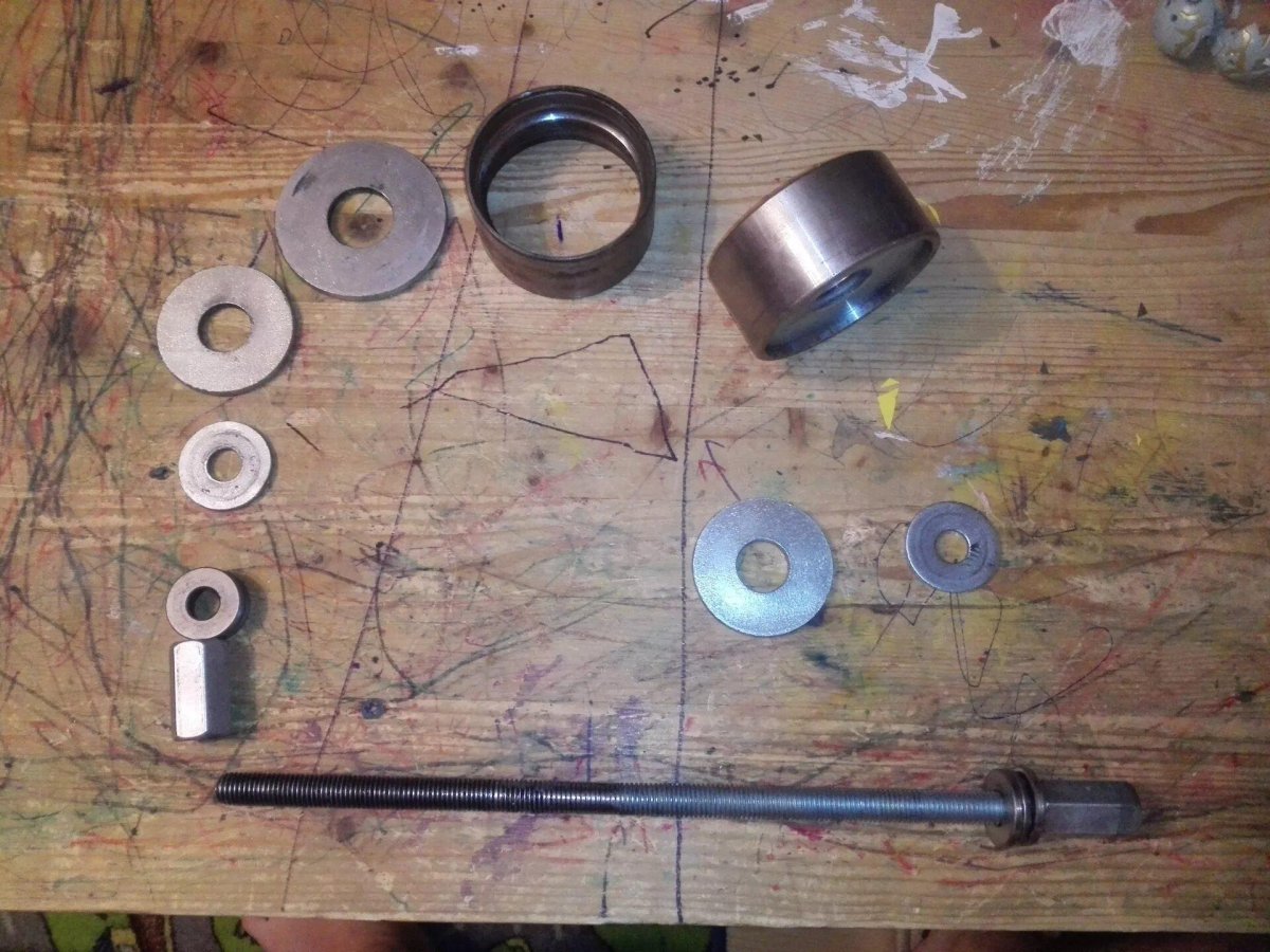 Skoda Rapid сайлентблоки задней балки