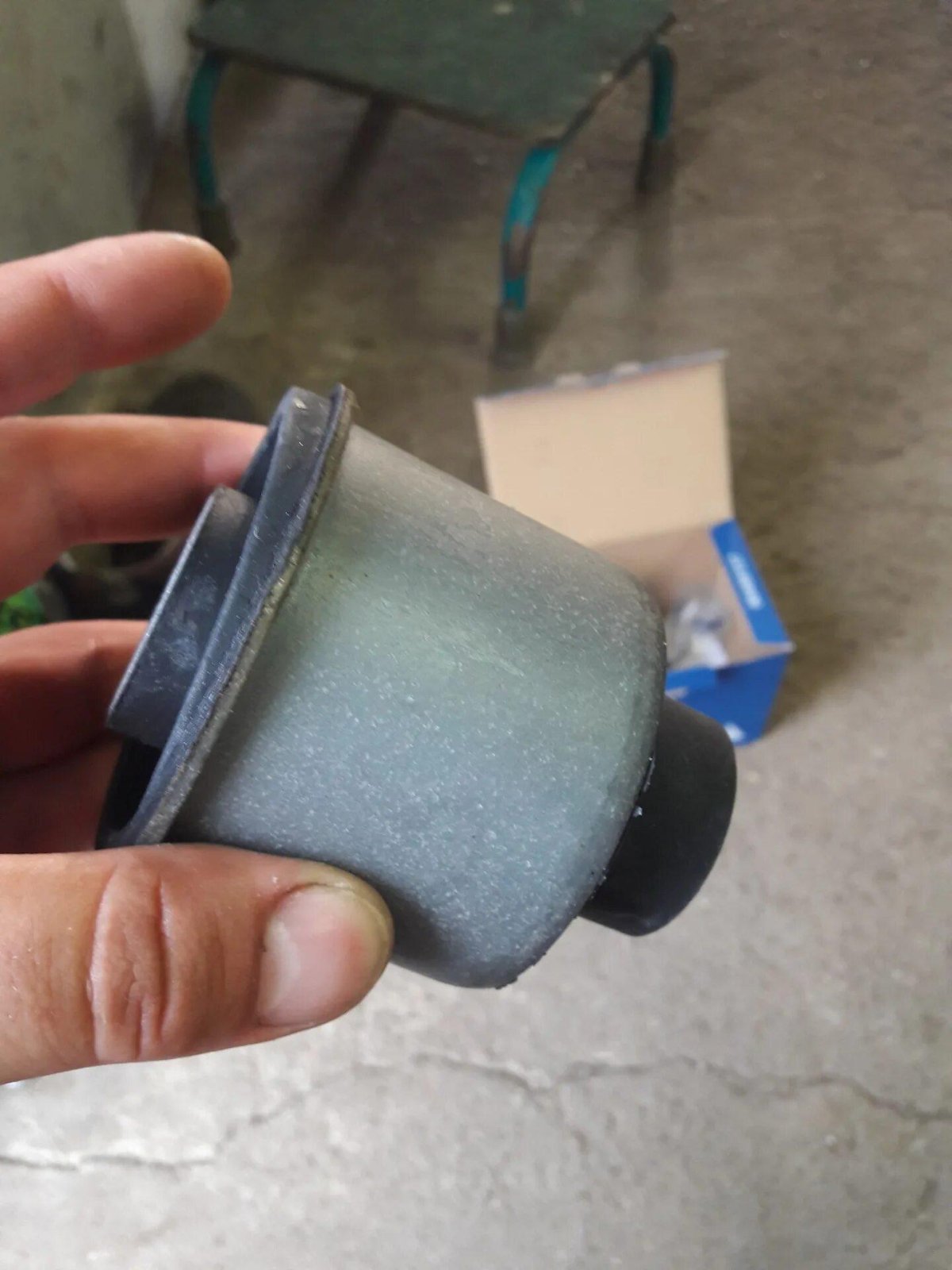 Сайлентблоки задней балки Шкода Фабия 1.2