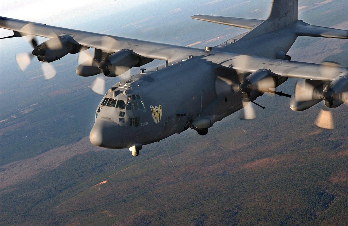 Летающая батарея Lockheed AC-130