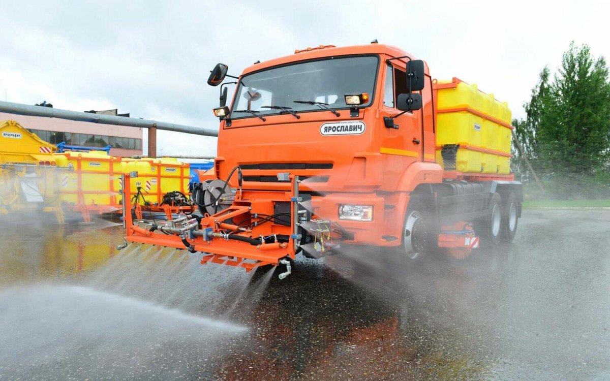 Коммунальная дорожная машина КДМ 76-15