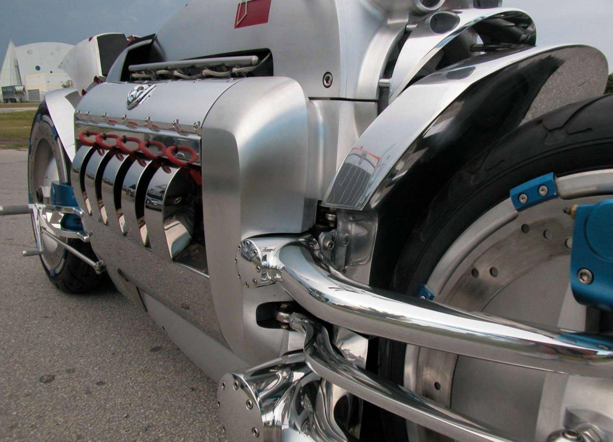 Мотоцикл dodge Tomahawk v10 Superbike