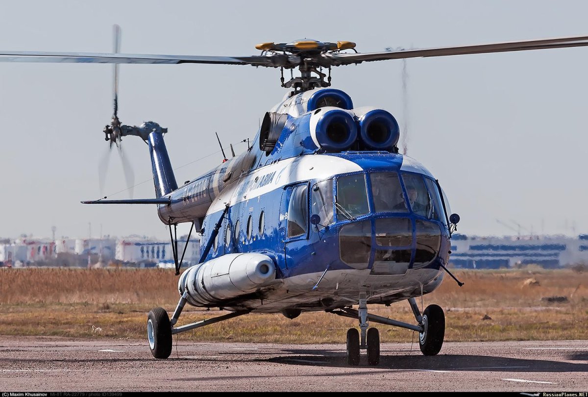 Вертолет Газпромавиа ми 8т
