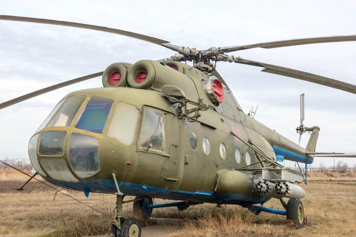 Десантный вертолет ми8
