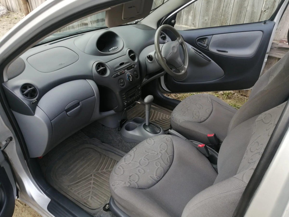 Toyota Echo 2003