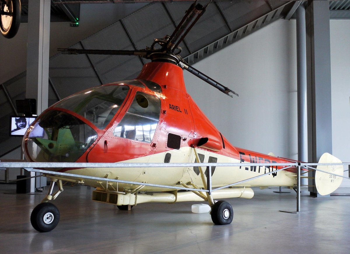 Вертолет со стеклянной кабиной