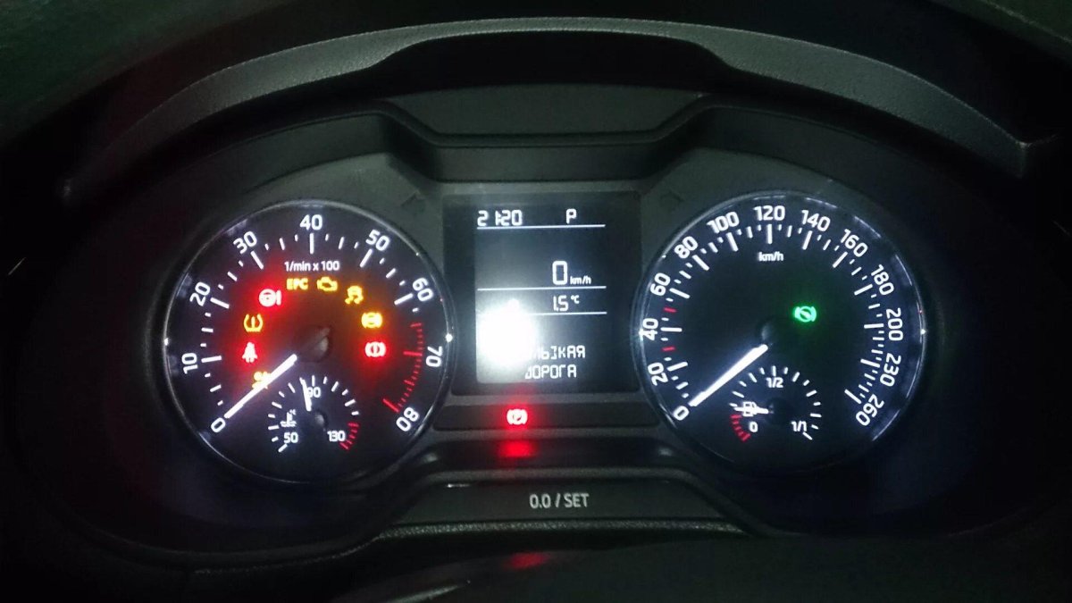 Приборная панель Skoda Octavia a7 индикаторы