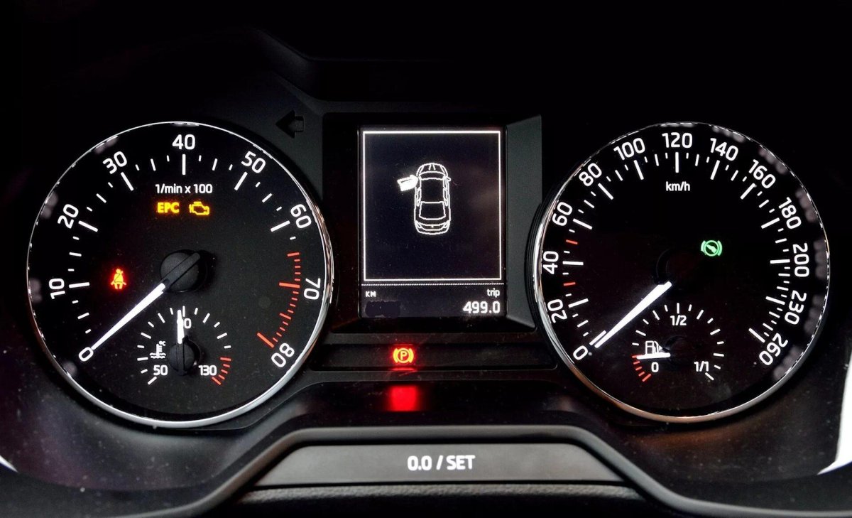 Панель приборов Шкода Октавия а7