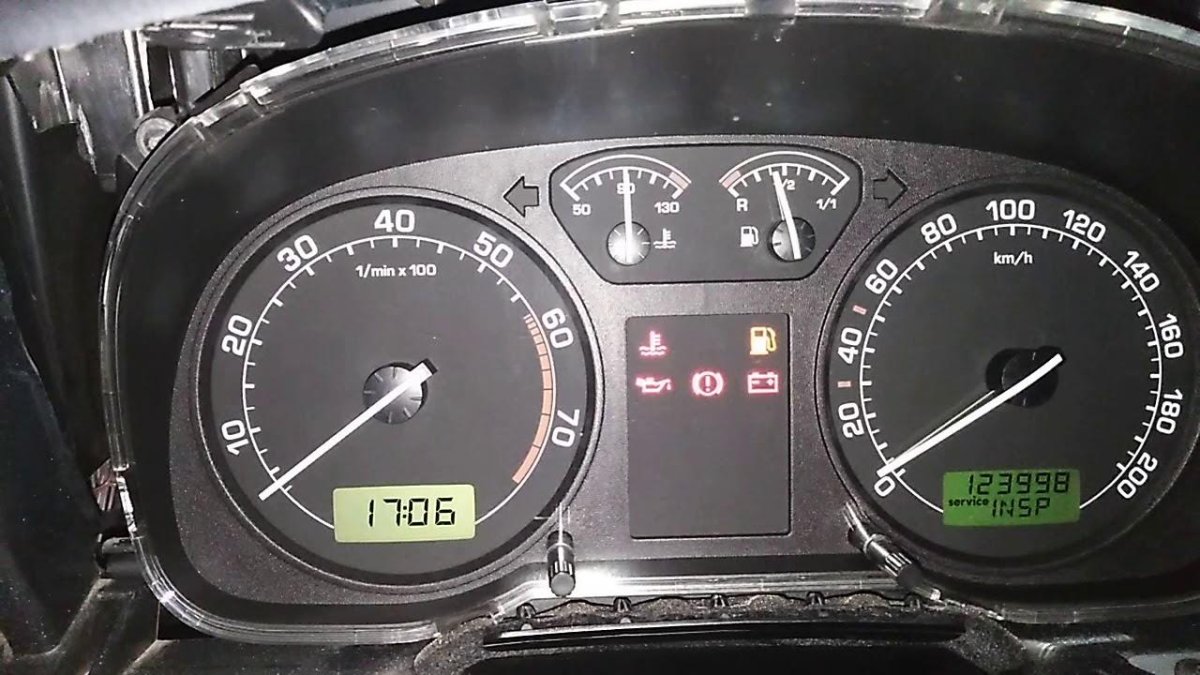 Панель приборов Шкода Октавия а4 тур