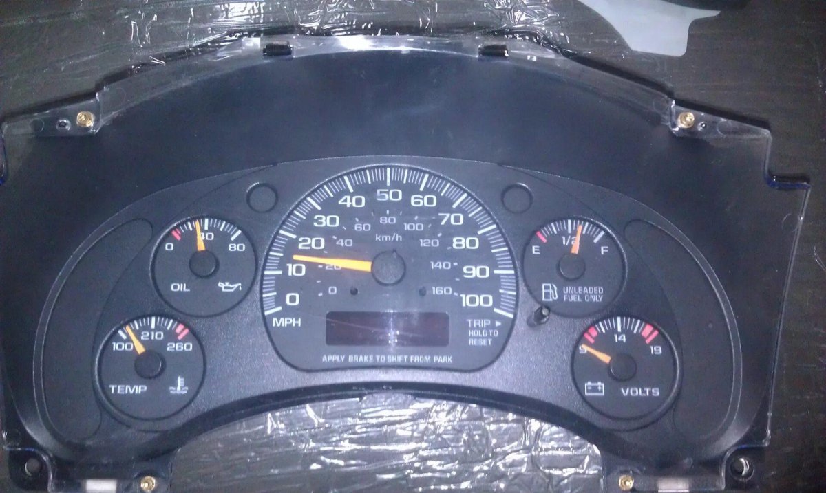 Приборная панель Chevrolet Express