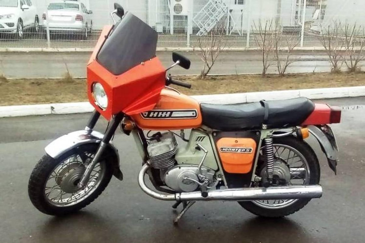 Мотоцикл ИЖ Юпитер 5 оранжевый