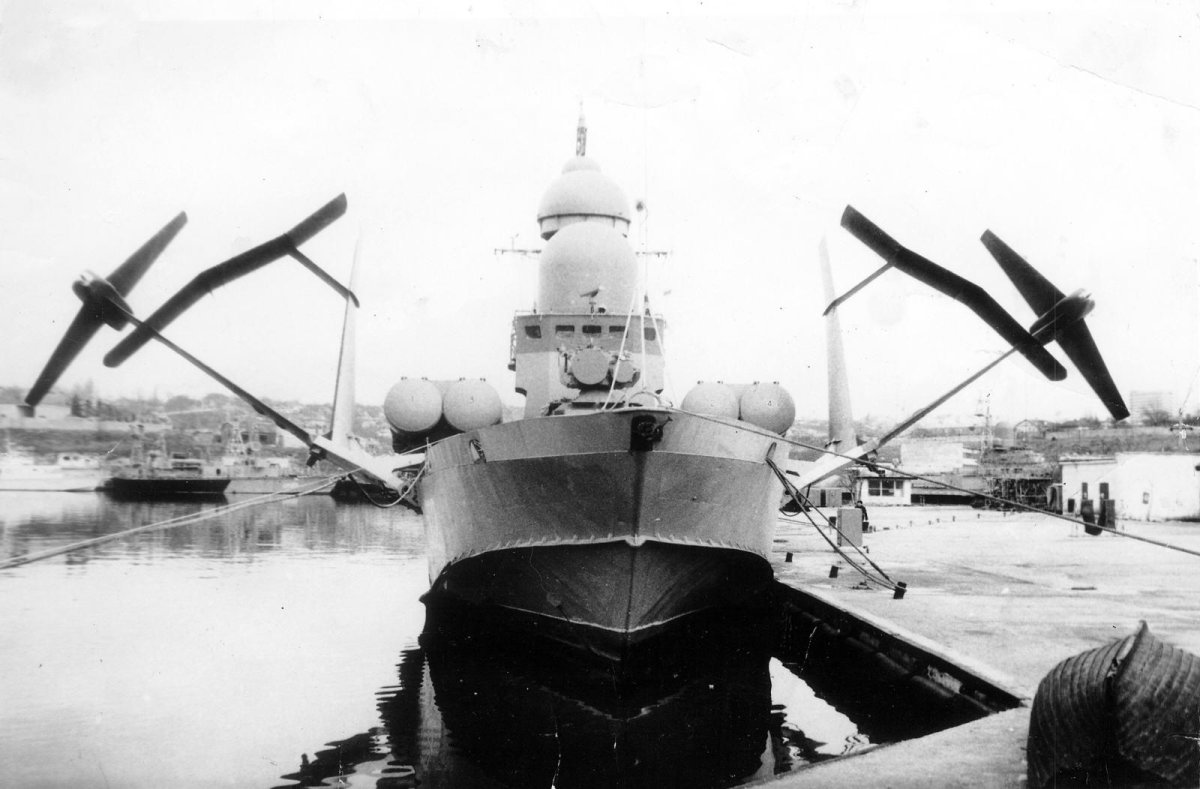 Ракетный катер 1240