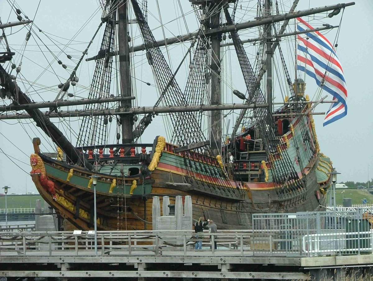 Корабль Галеон Батавия