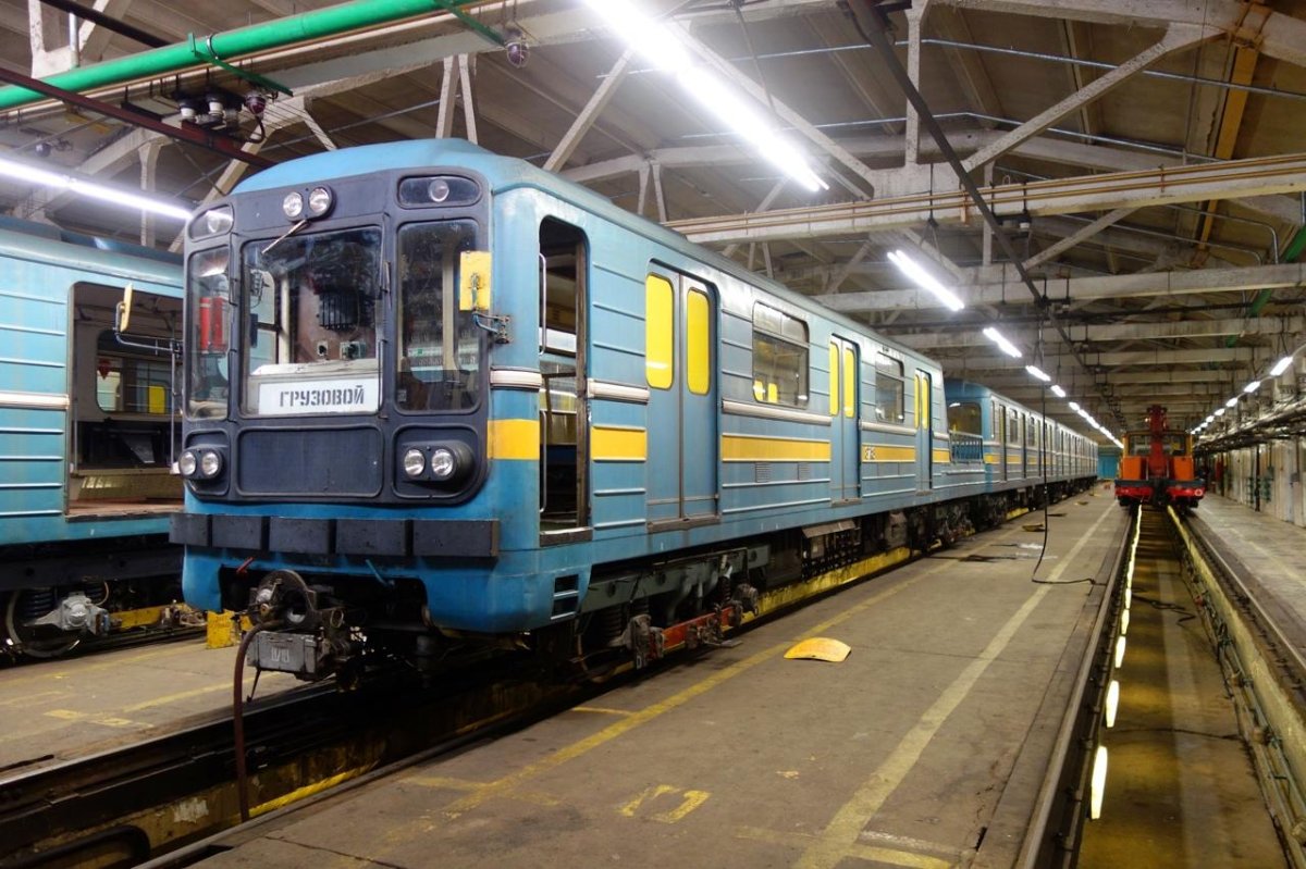 Метропоезд 81-717