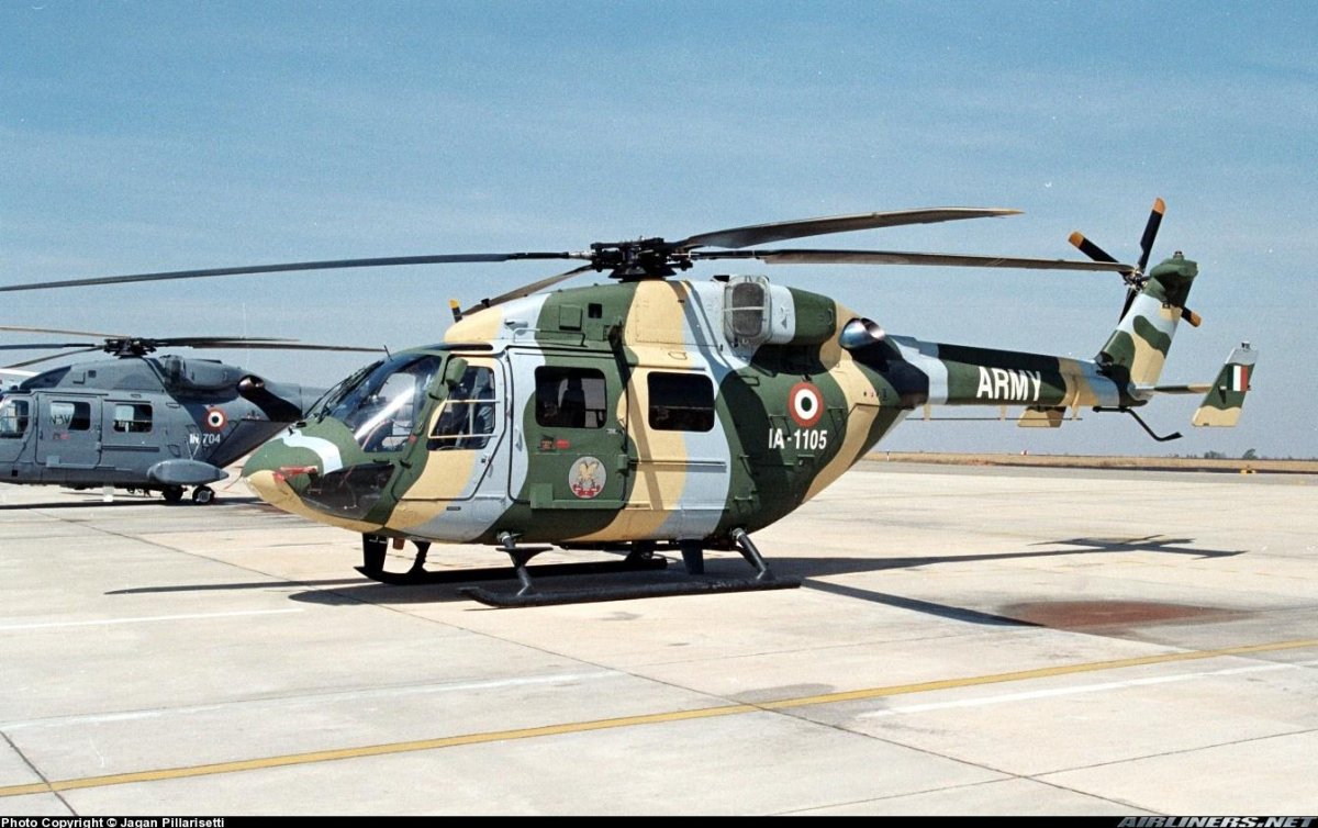 Вертолет Дхрув