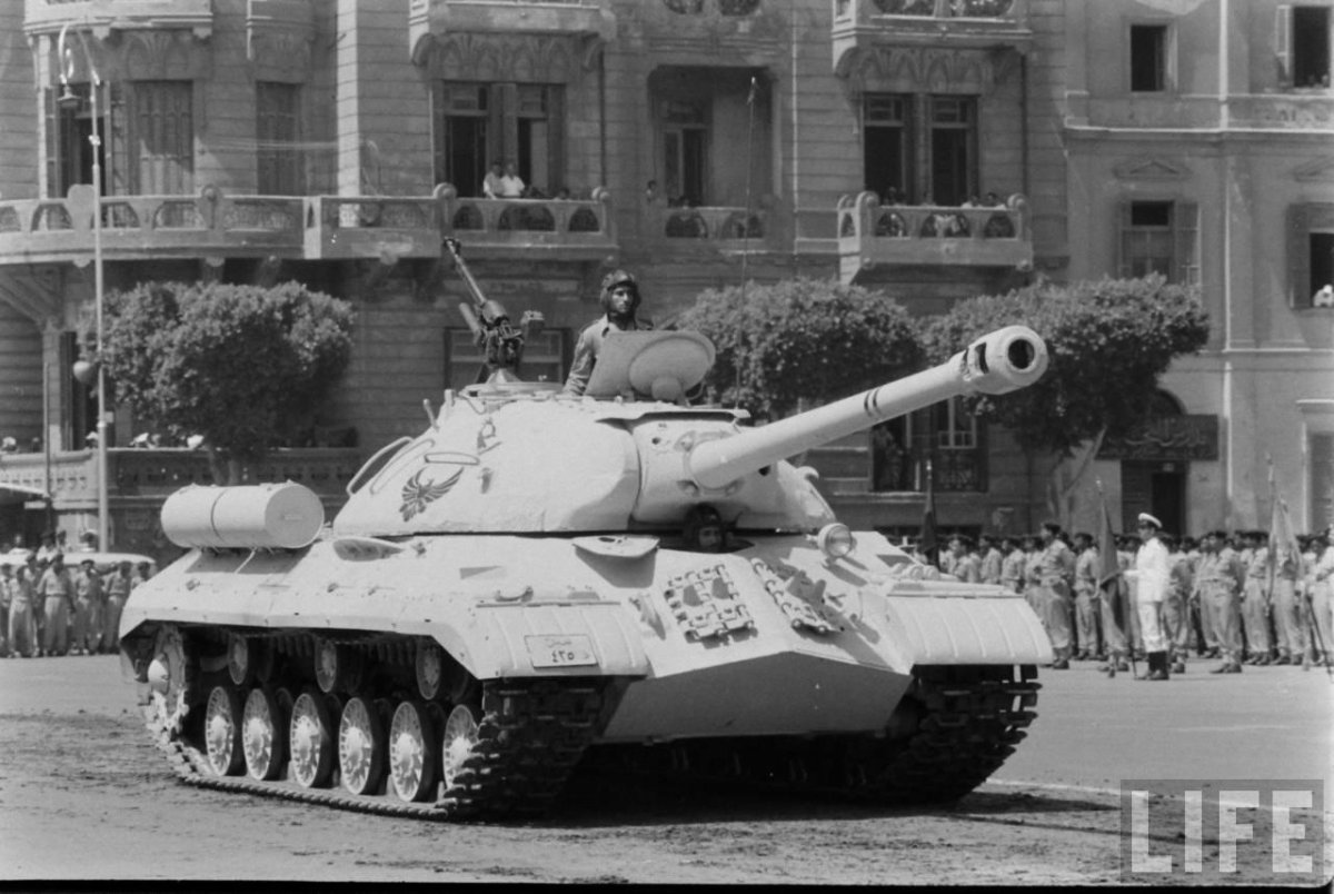 Танки ИС-3 В Берлине