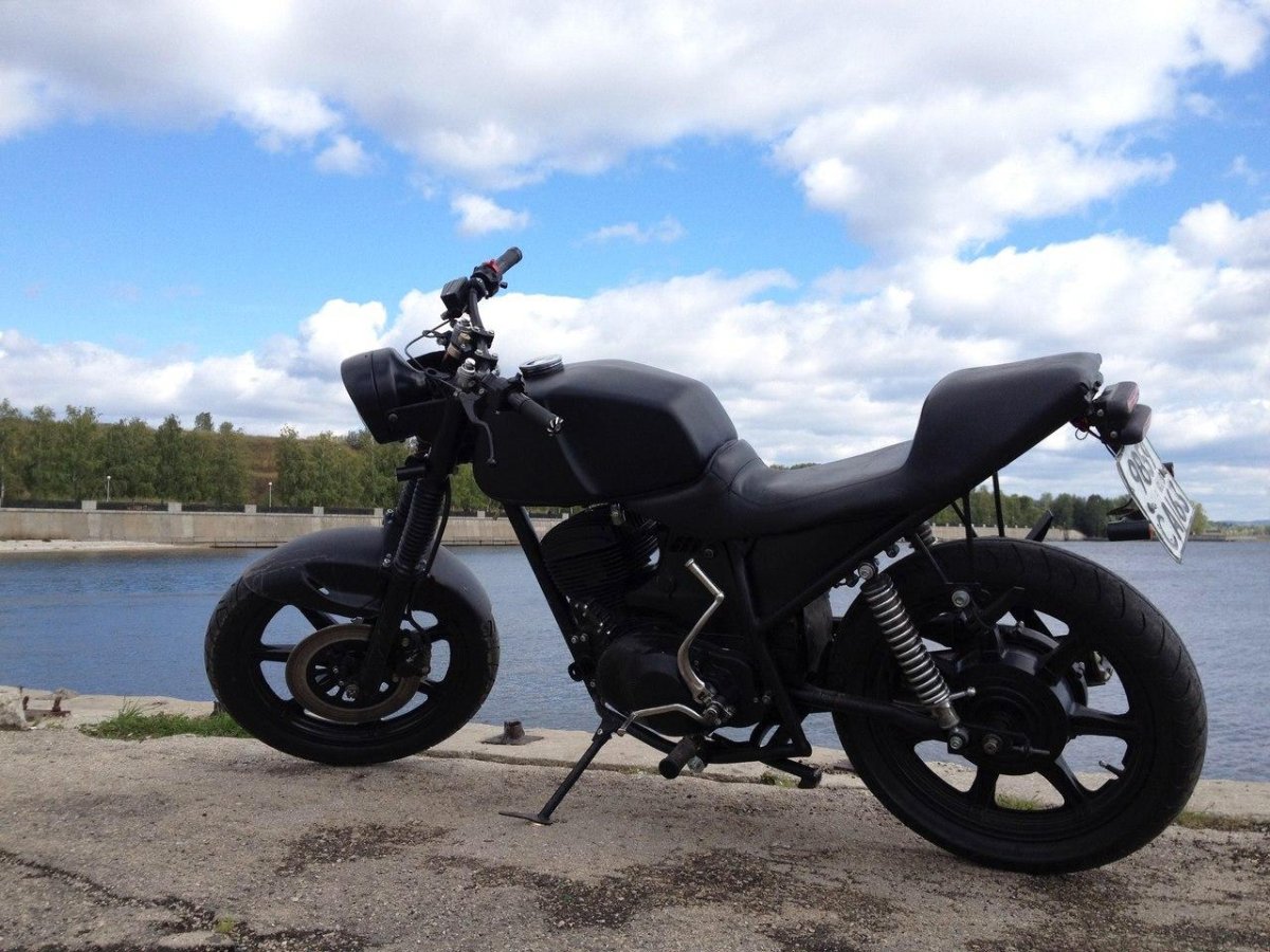 ИЖ Планета 5 черная матовая