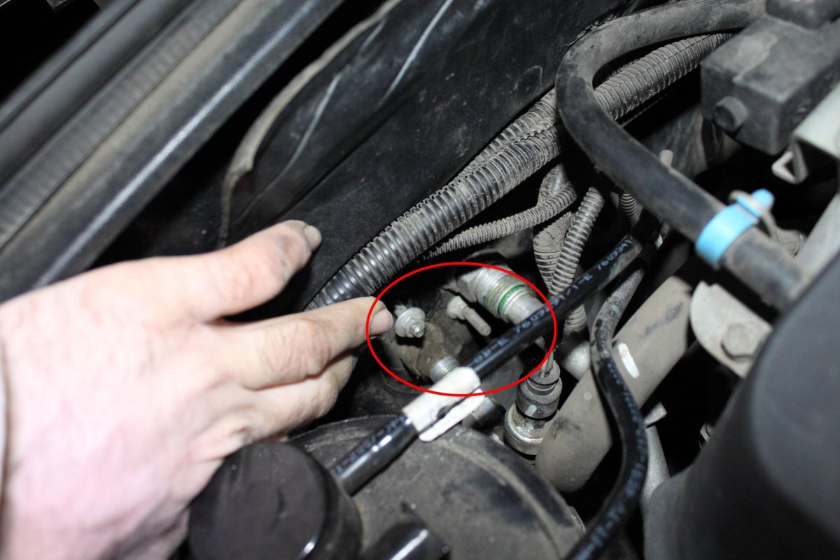 Шевроле Нива датчик испарителя