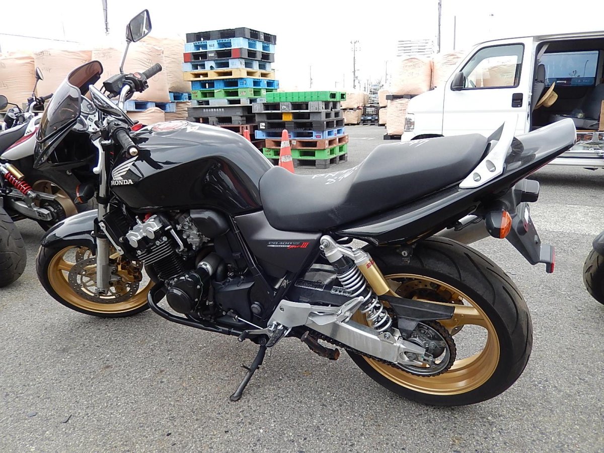 Honda cb400sf VTEC 3