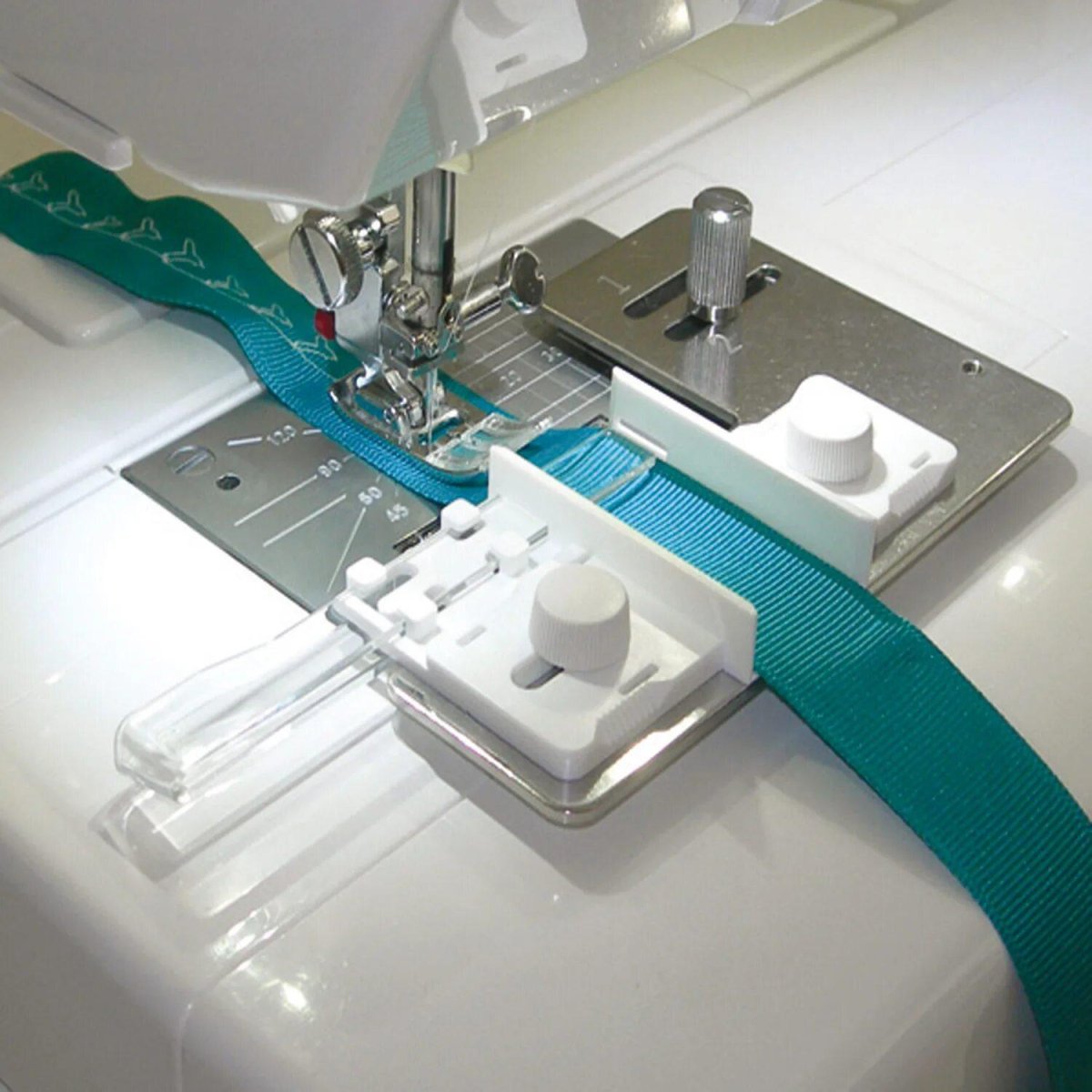 Джаноме приспособление для распошивальной машинки