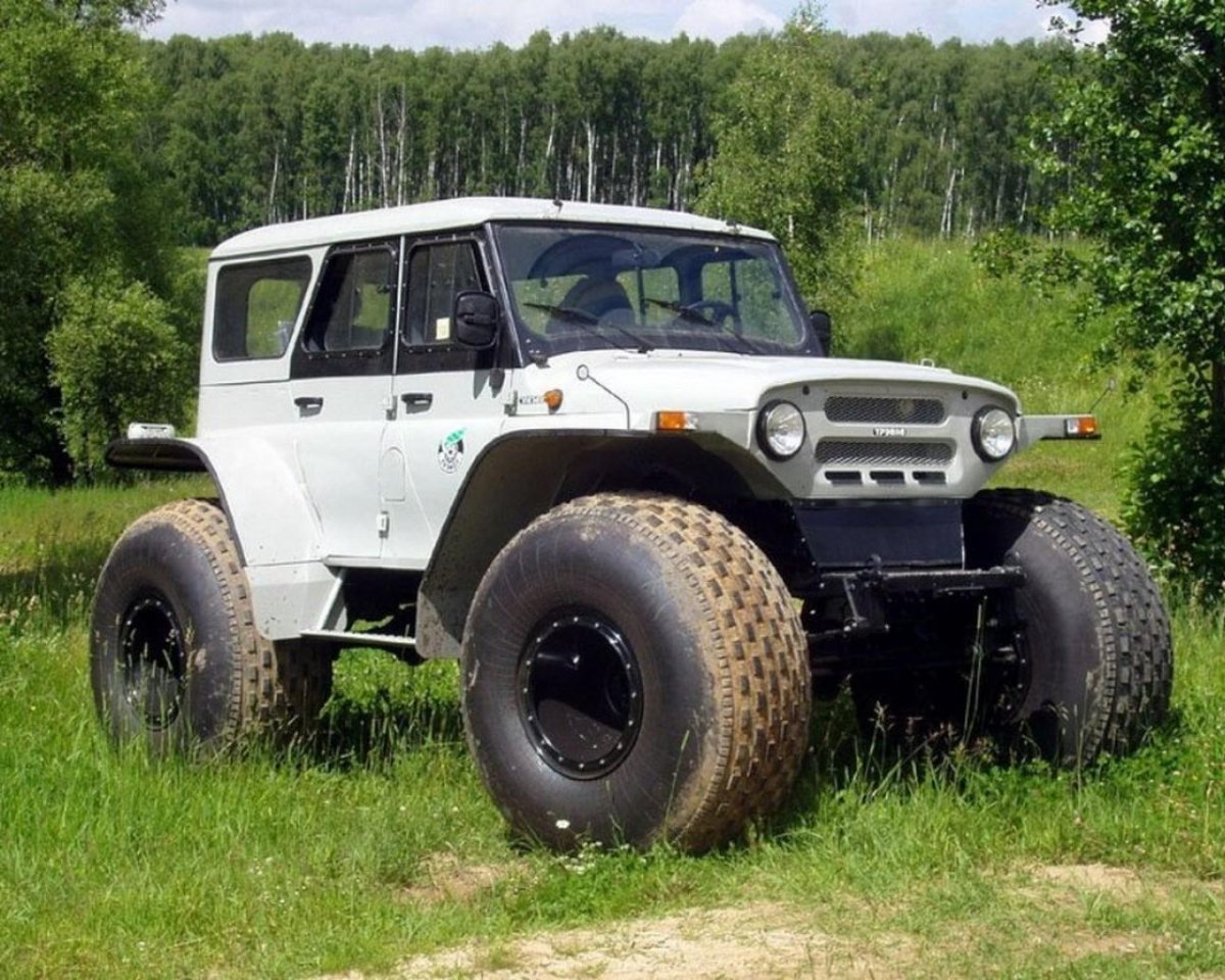 УАЗ болотоход Трэкол