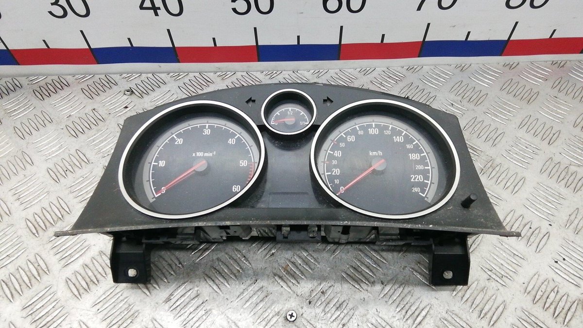 Приборная панель для Zafira 1.8