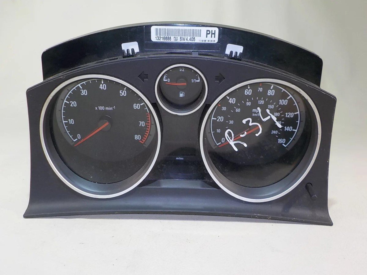 Opel Zafira b панель приборов