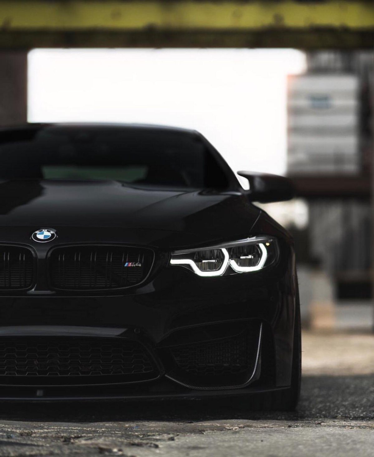 BMW m4 черная