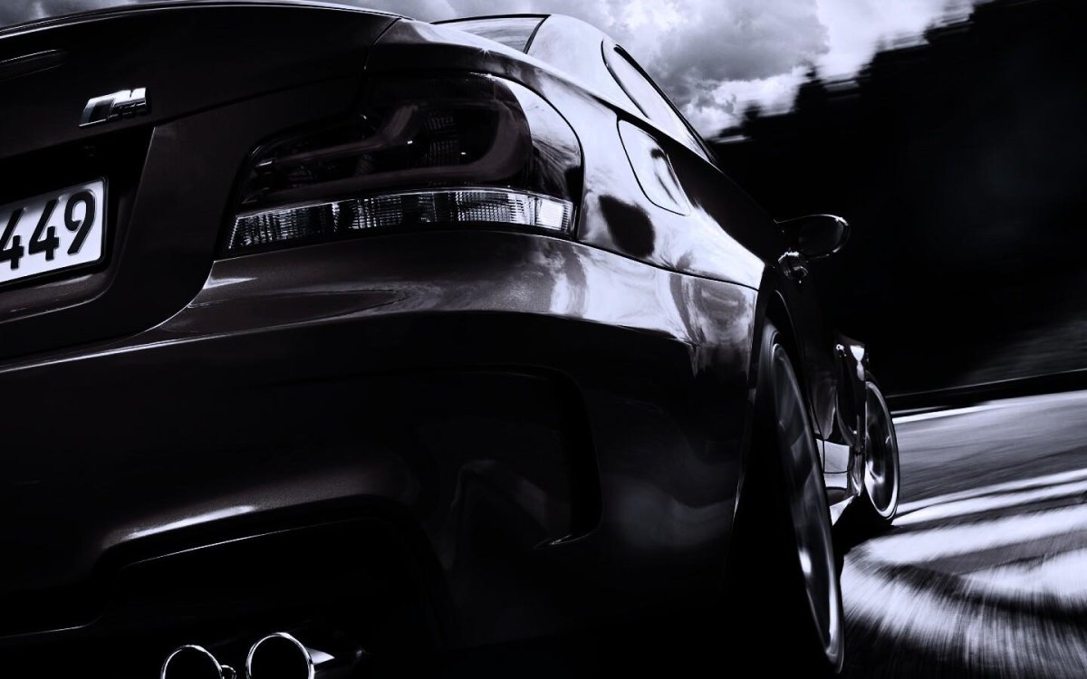 БМВ е39 черно белая