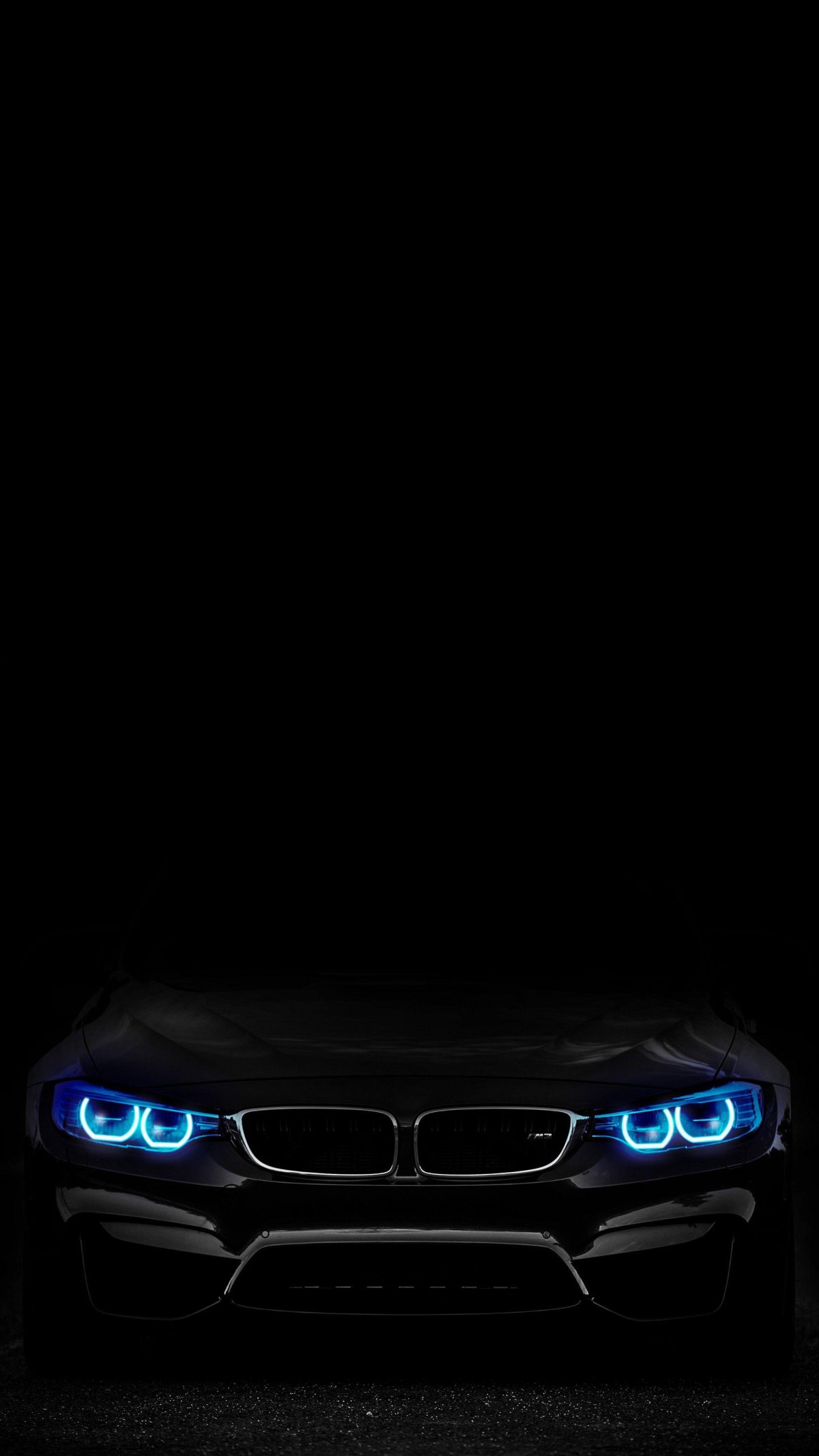 БМВ м5 в темноте