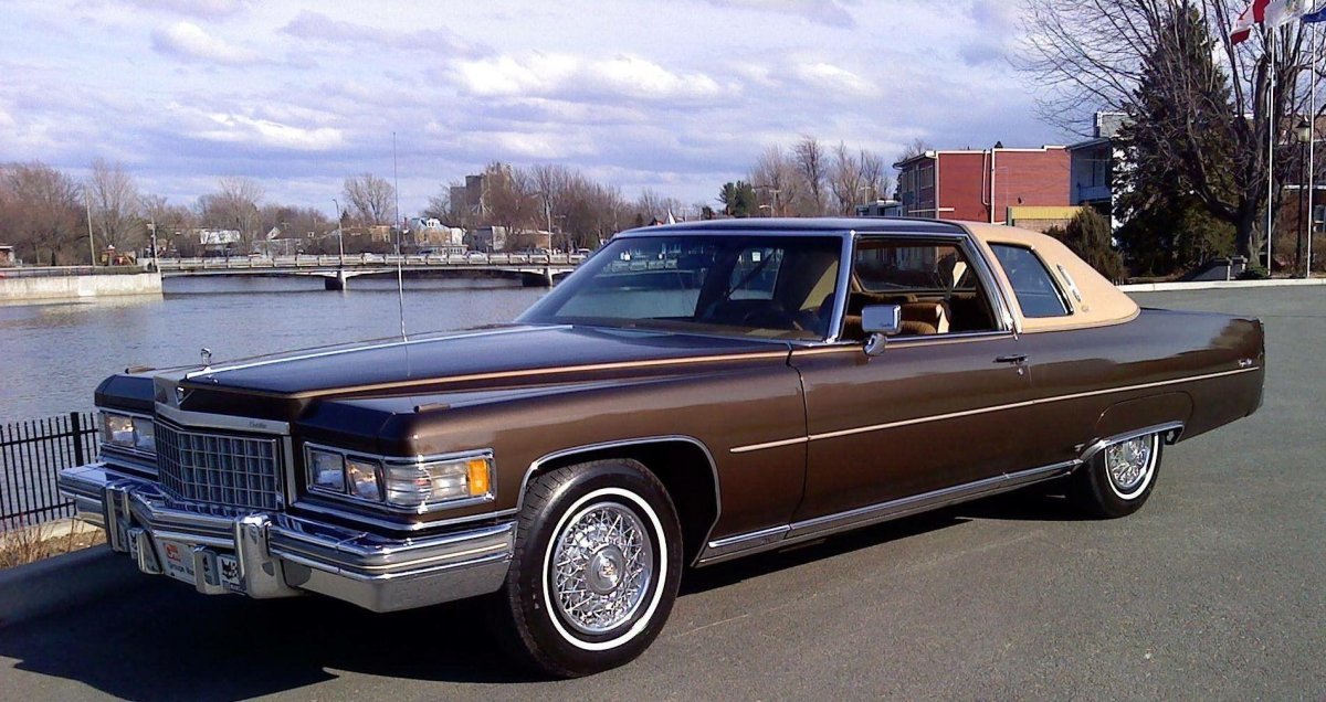 Cadillac 1975