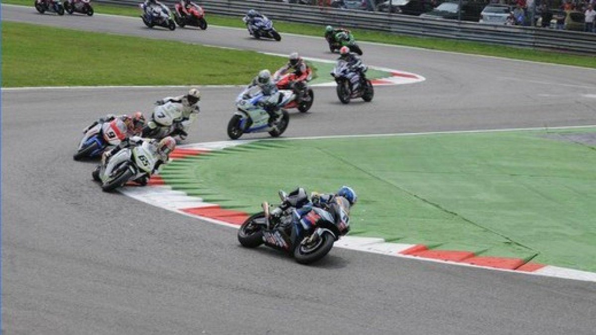 Профессиональные мото соревнование