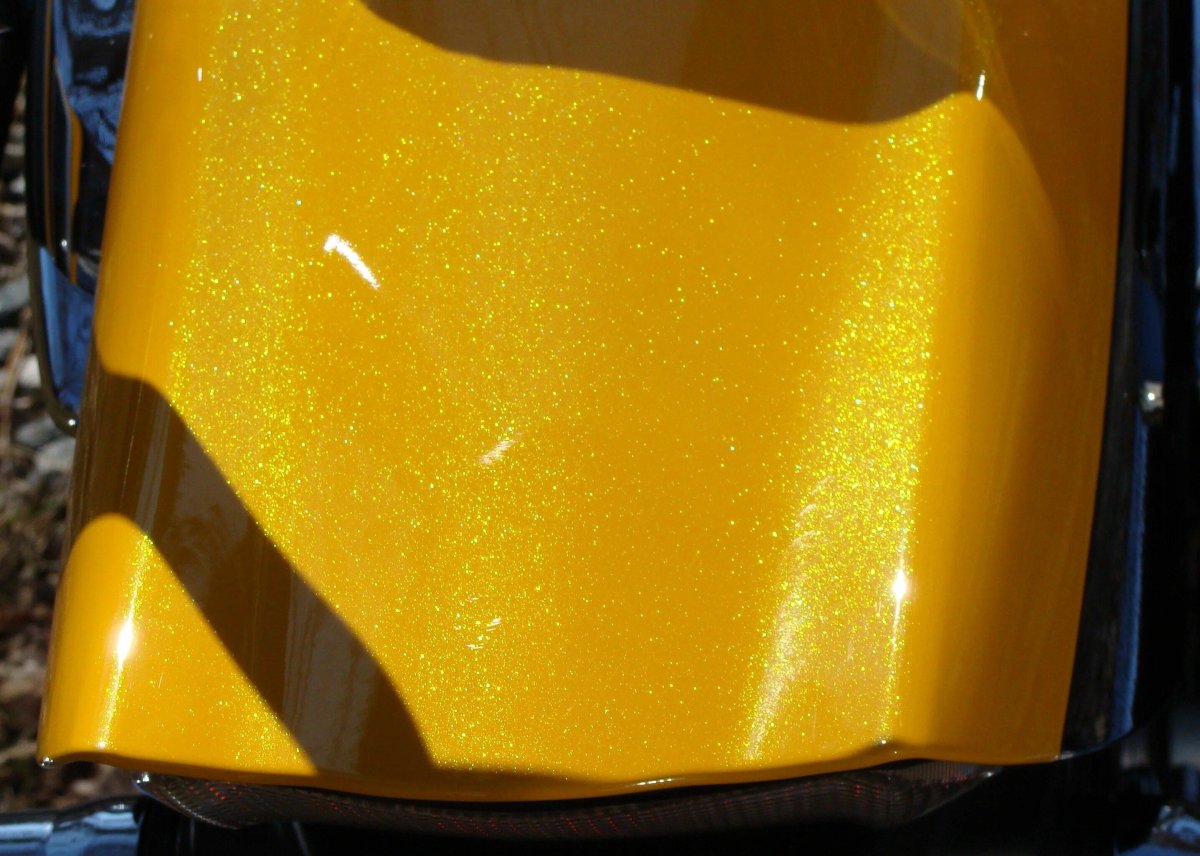 Желтая автомобильная краска