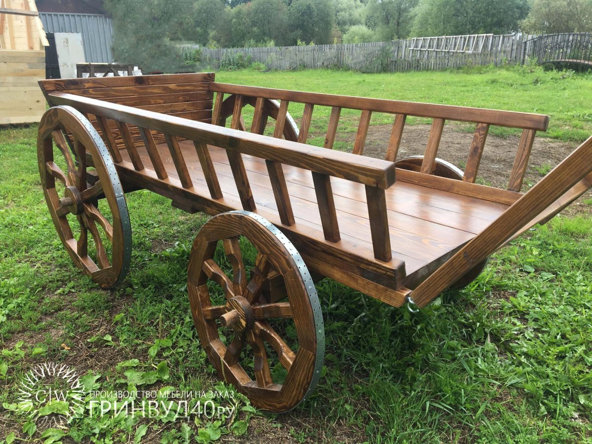 Телега деревянная старинная