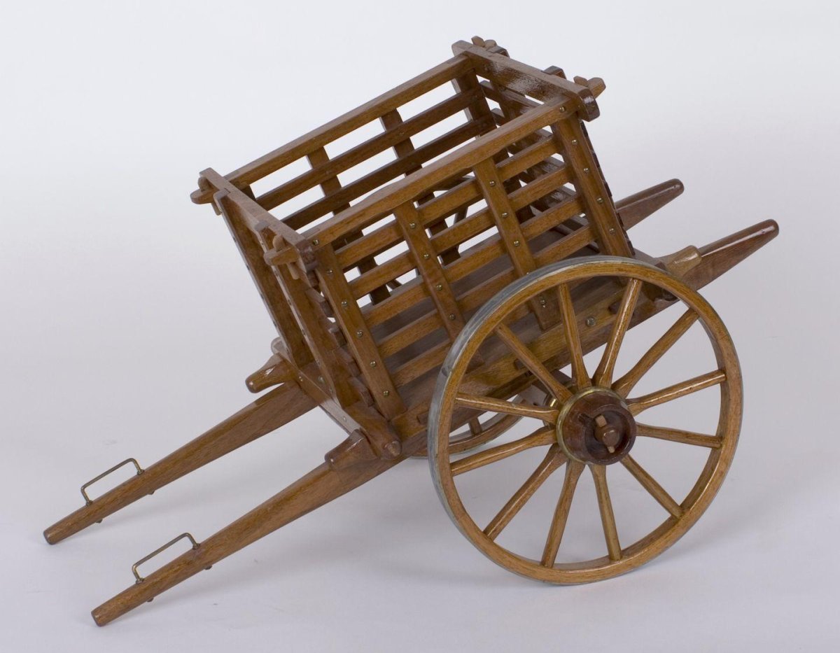 Деревянная повозка