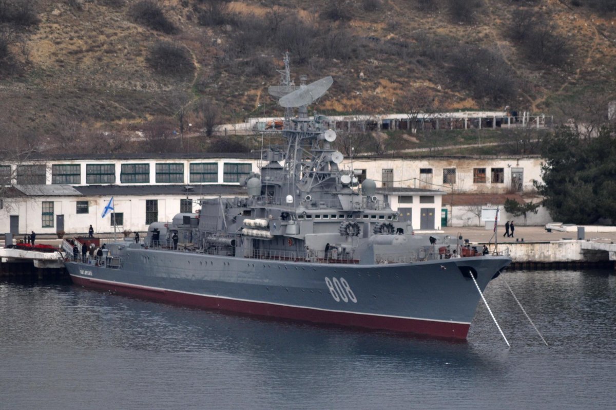 1135 Ладный сторожевой корабль