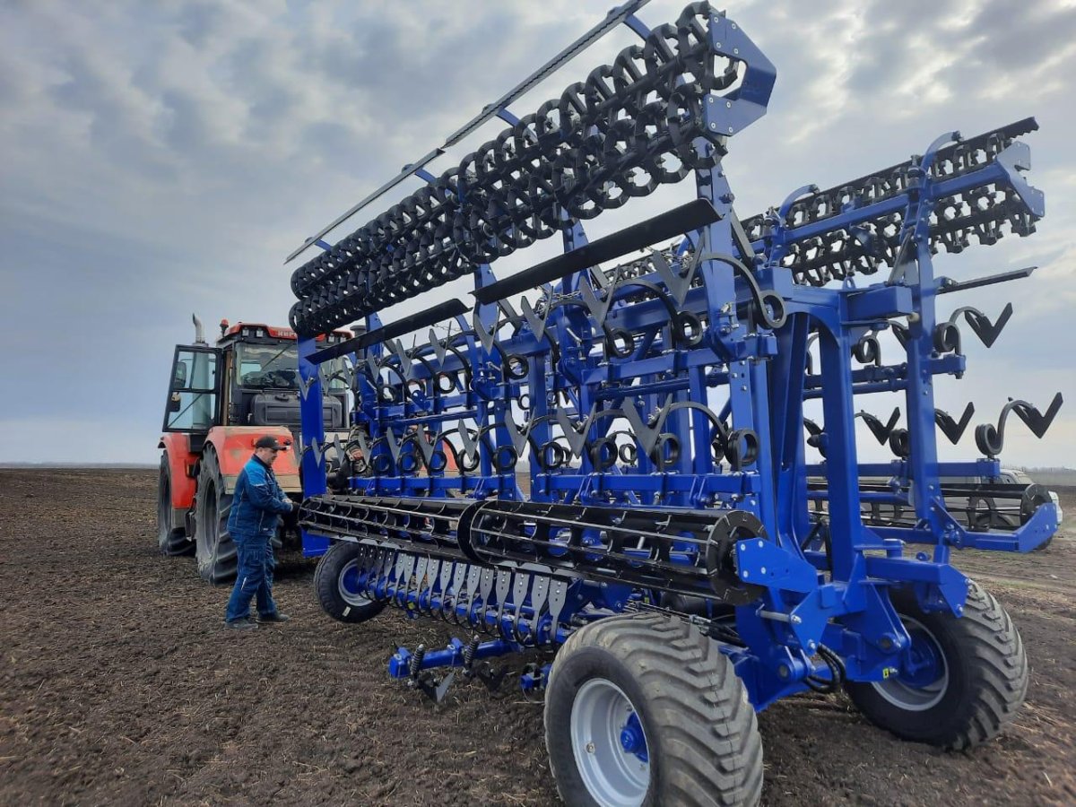 Предпосевной культиватор КПМ-10