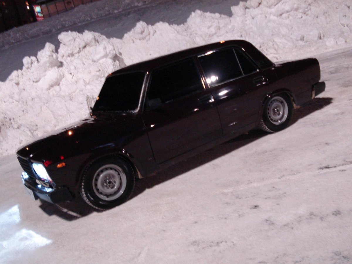 ВАЗ 2107 черная