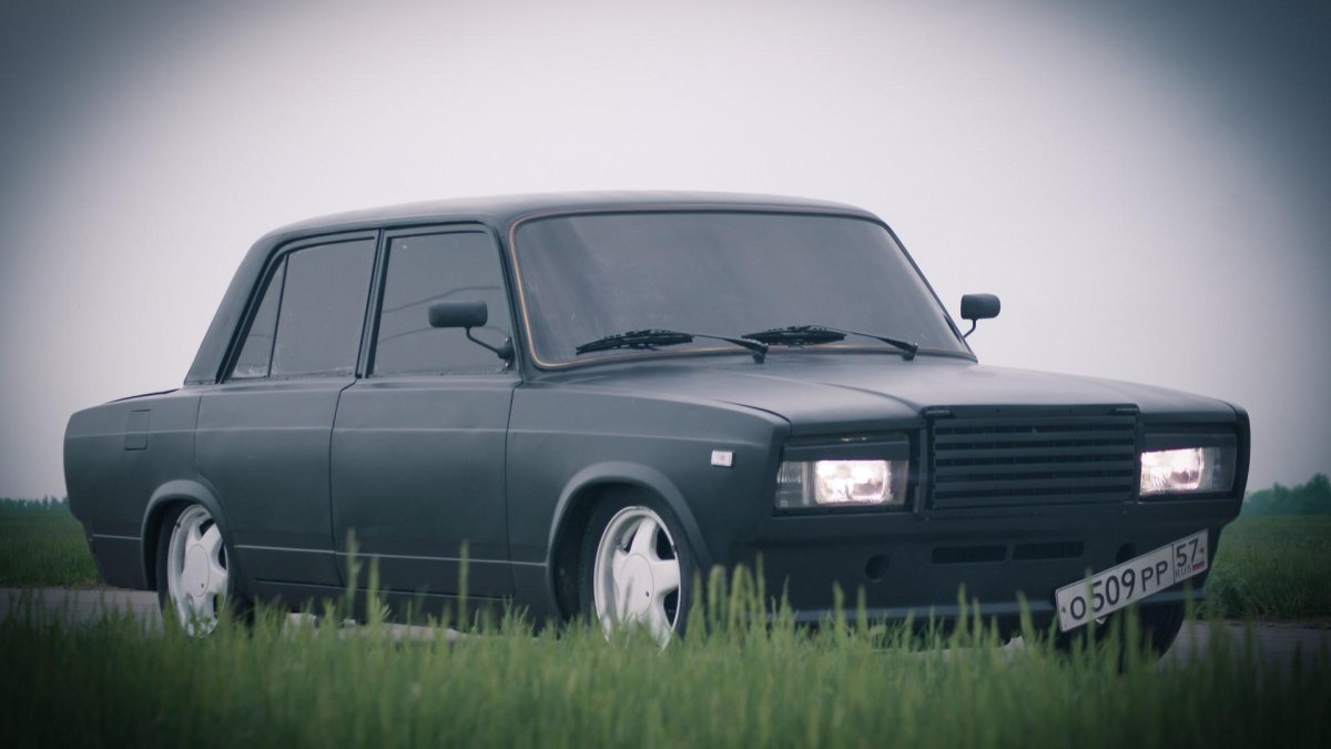 ВАЗ 2107 черная матовая