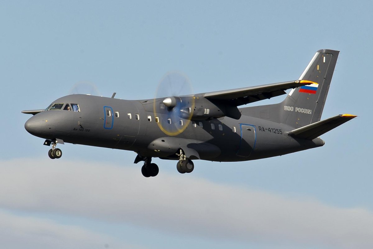 Антонов АН 140