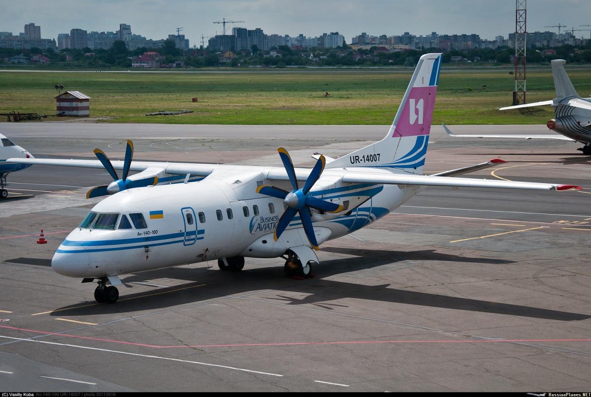 Антонов АН 140