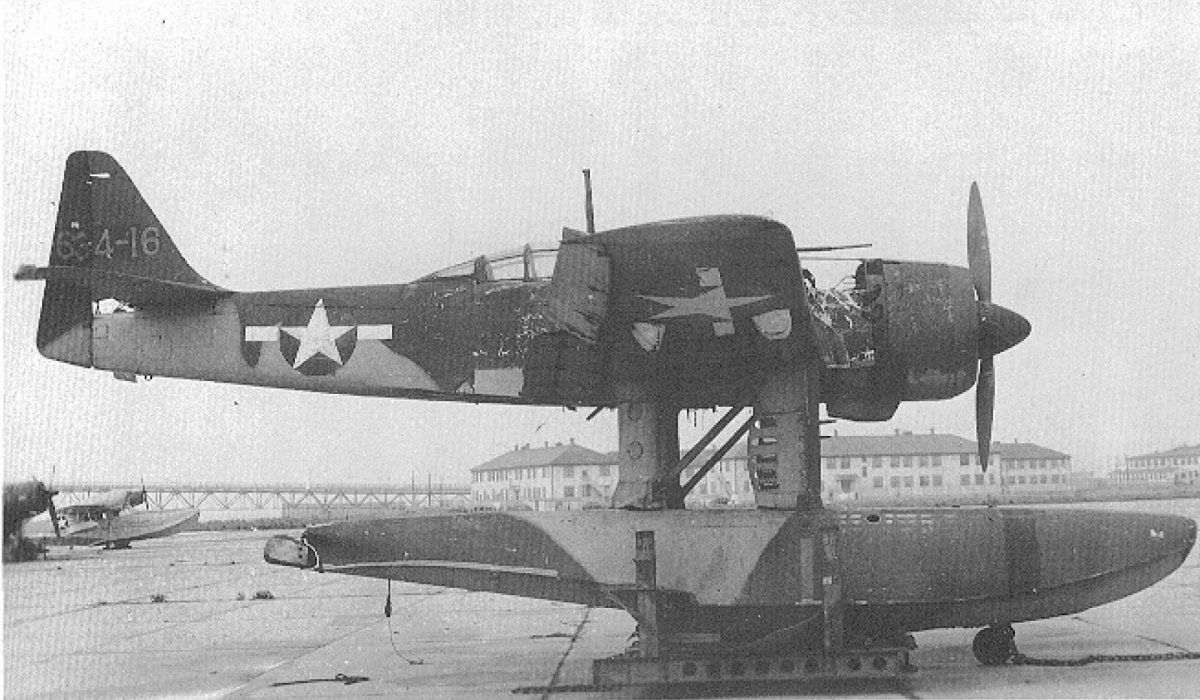 Самолет Аичи гидроплан