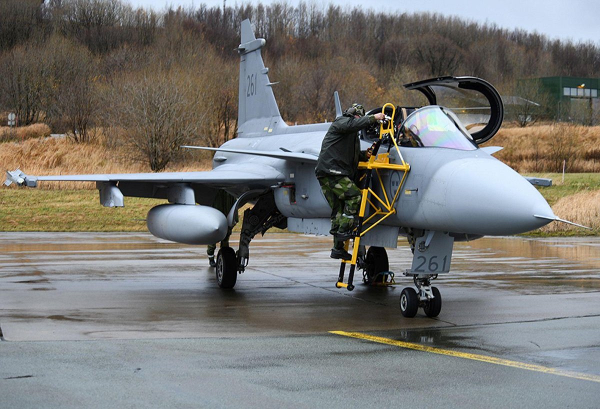 Истребитель Saab Jas 39 Gripen