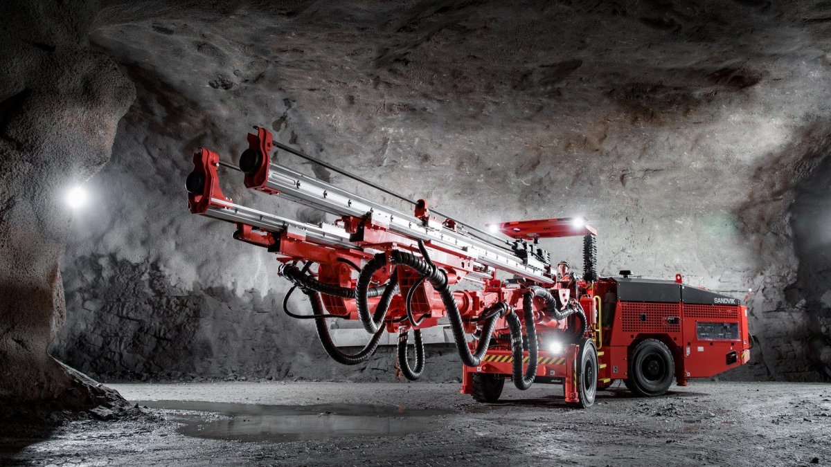 Буровая машина Sandvik dd321
