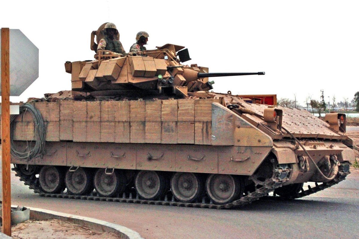 БМП m2 Bradley