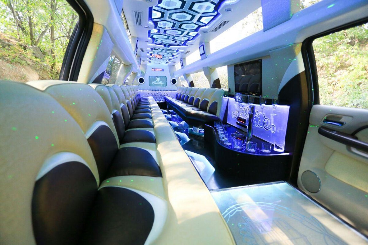 Cadillac Escalade лимузин салон