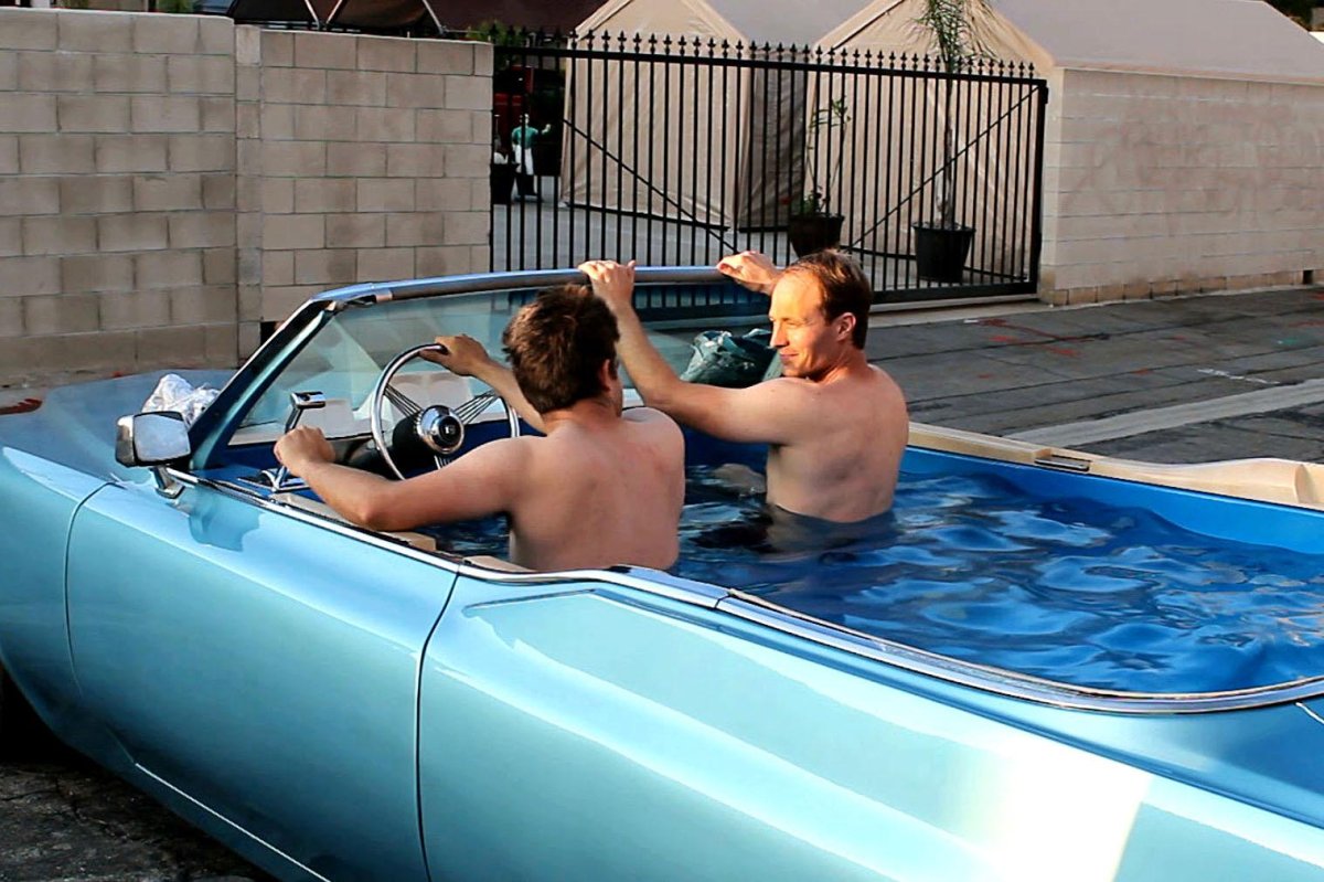 Бассейн в машине