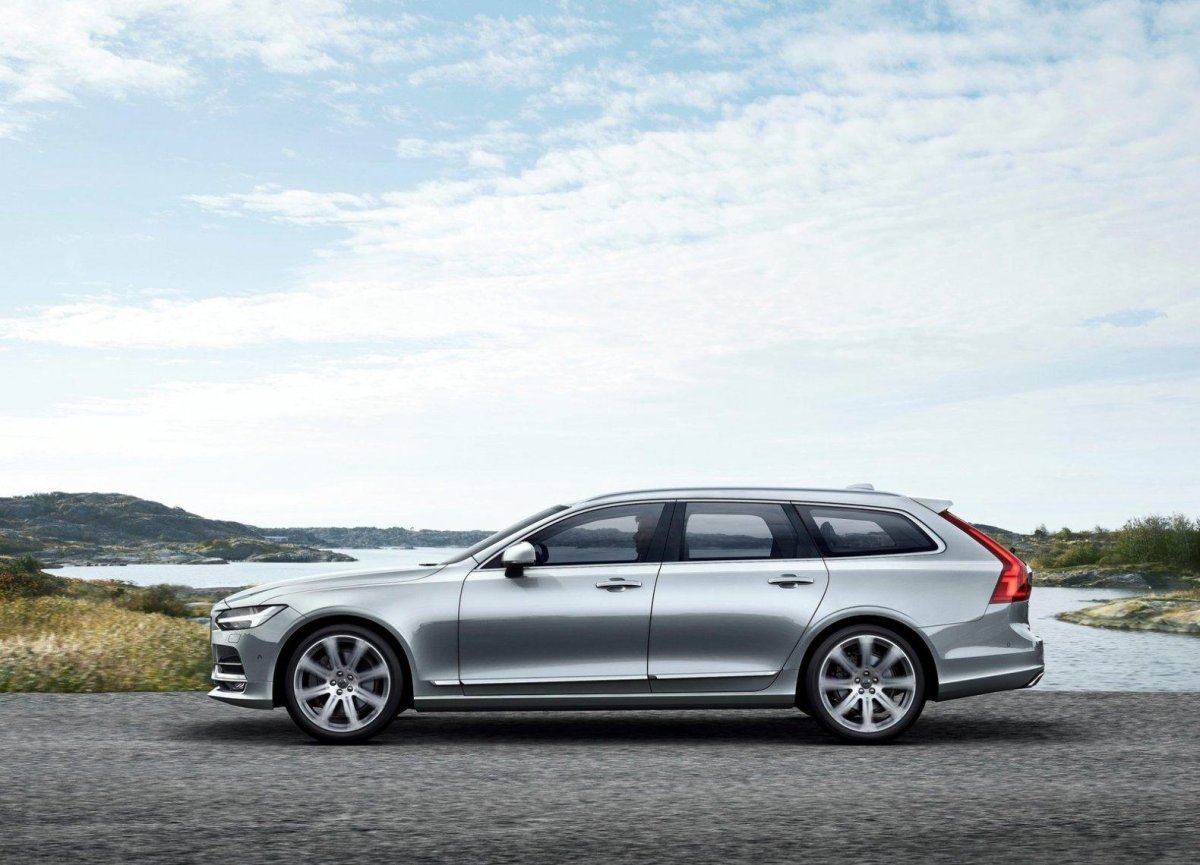 Volvo универсал v90