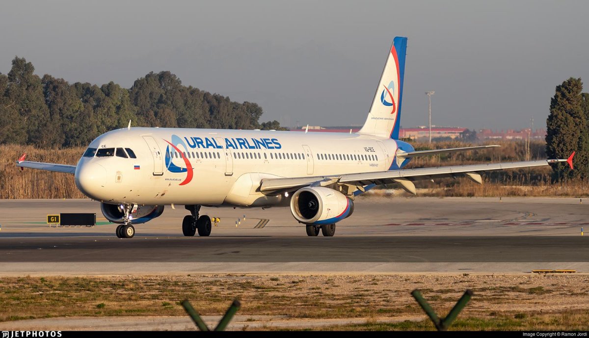 Airbus a321 Уральские авиалинии