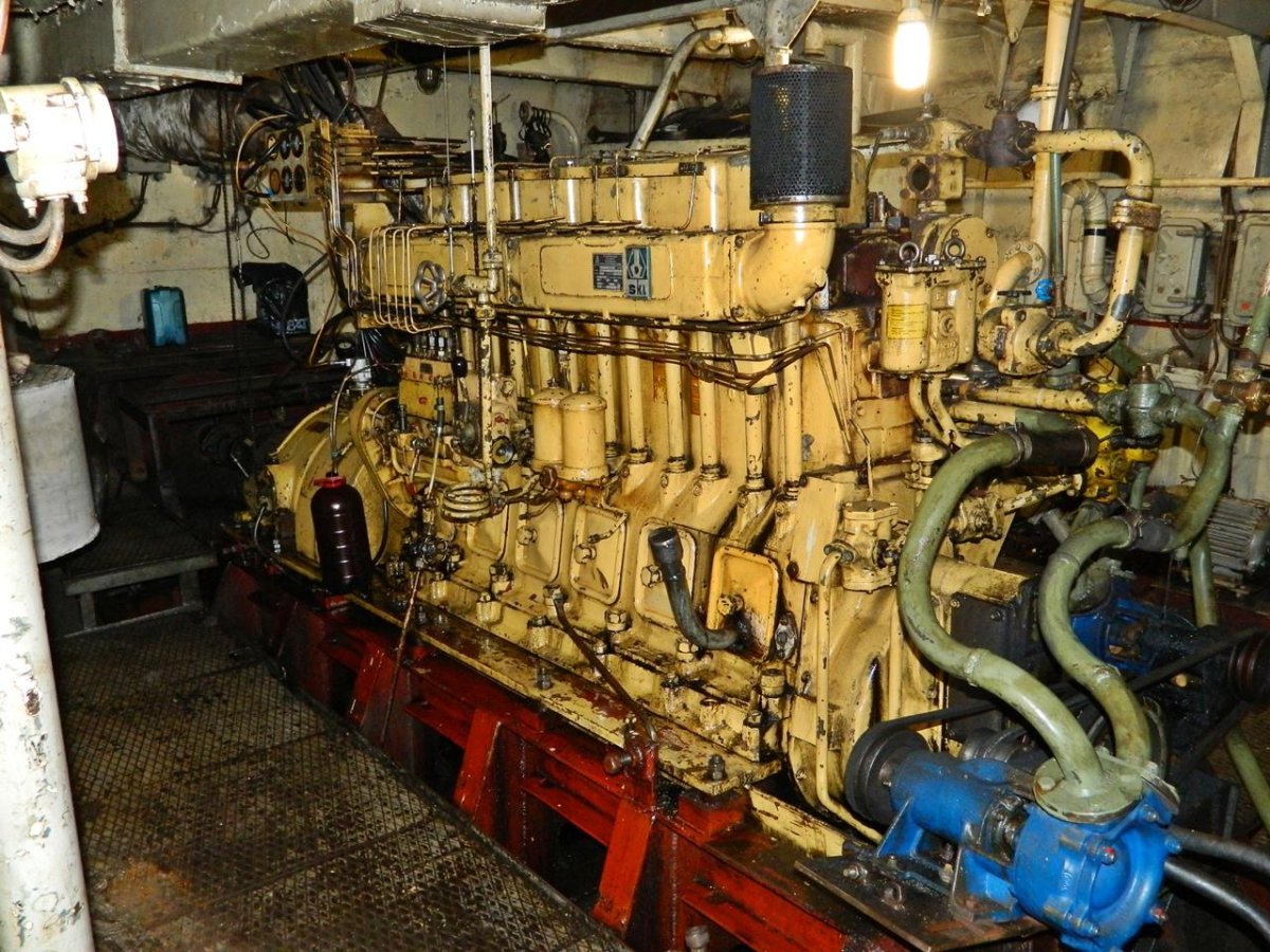 Судовой дизель 6nvd48